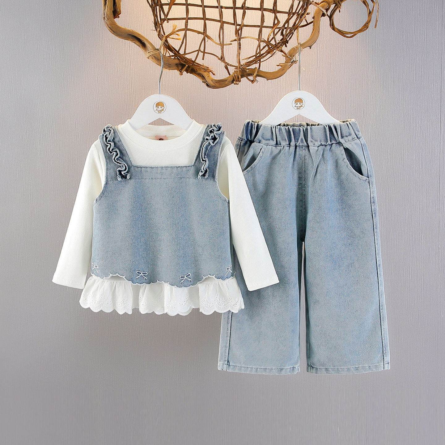 女宝宝牛仔套装女童春秋新款洋气时髦长袖三件套休闲小公主衣服潮