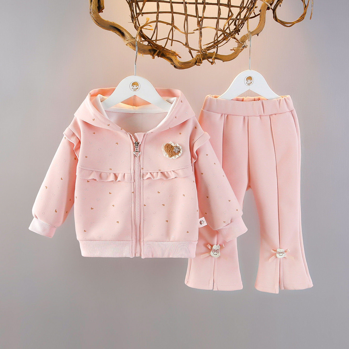 女童春秋长袖套装女宝宝爱心连帽卫衣外套裤子衣服小童洋气两件套