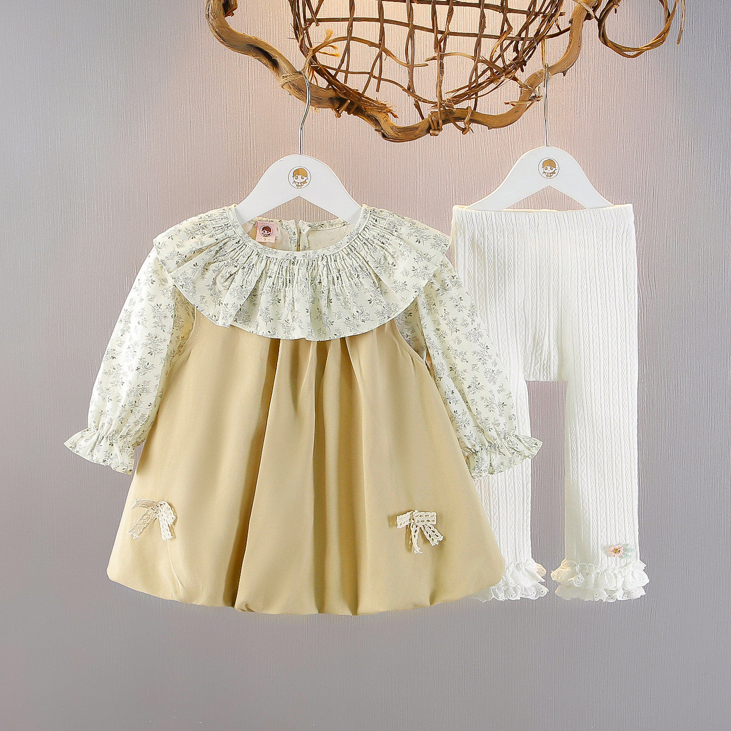 小香风女童碎花长袖套装女宝宝春秋洋气荷叶边三件套小女孩外出服