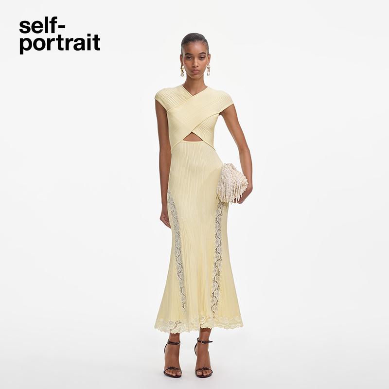 self-portrait奶油黄针织连衣裙