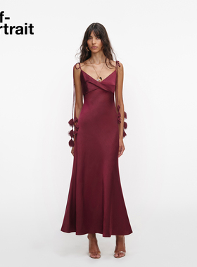 self-portrait 2026早春新款酒红色缎面吊带礼服连衣裙圣诞新年
