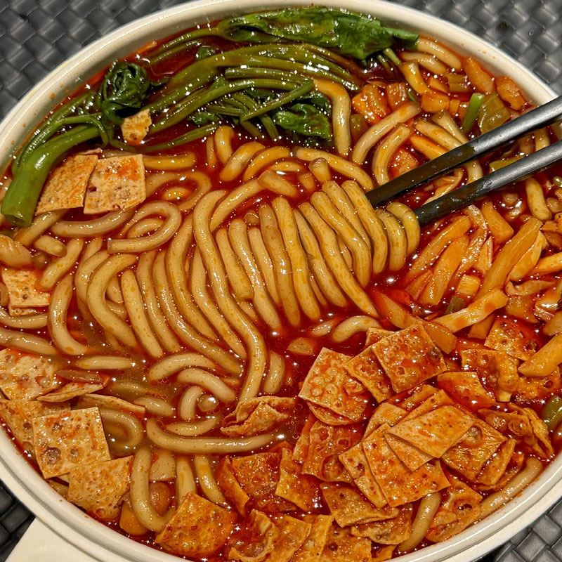 砂锅土豆粉河南特产新鲜正宗即食美食非油炸夜宵速食袋装方便面