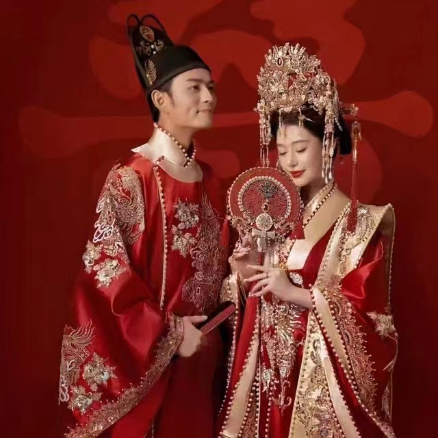 出租明制汉服婚服全套租赁凤冠霞帔中式古装宋制新娘伴娘2004新款