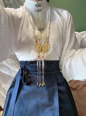 合金蝴蝶新中式马面裙配饰项链