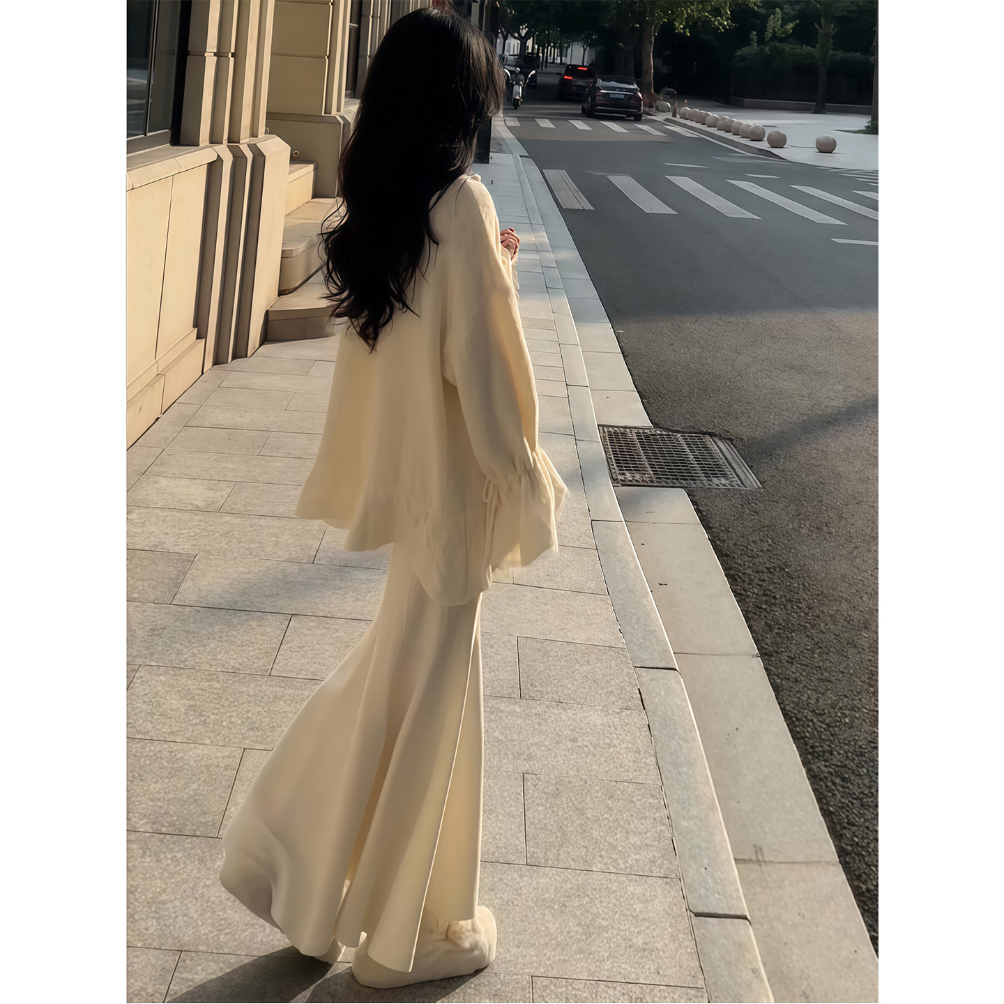 米白色鱼尾半身裙中长款包臀裙