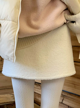 白色羊羔毛绒半身裙女秋冬季2025新款高腰显瘦小个子a字包臀短裙
