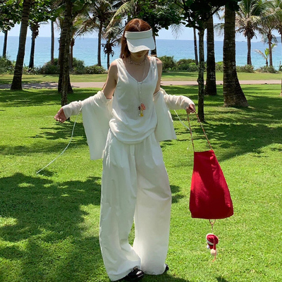 白色无袖松弛感吊带背心内外可穿