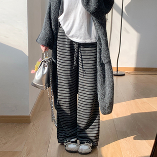灰色条纹阔腿裤女秋冬季2025新款高腰宽松显瘦小个子加绒休闲裤子