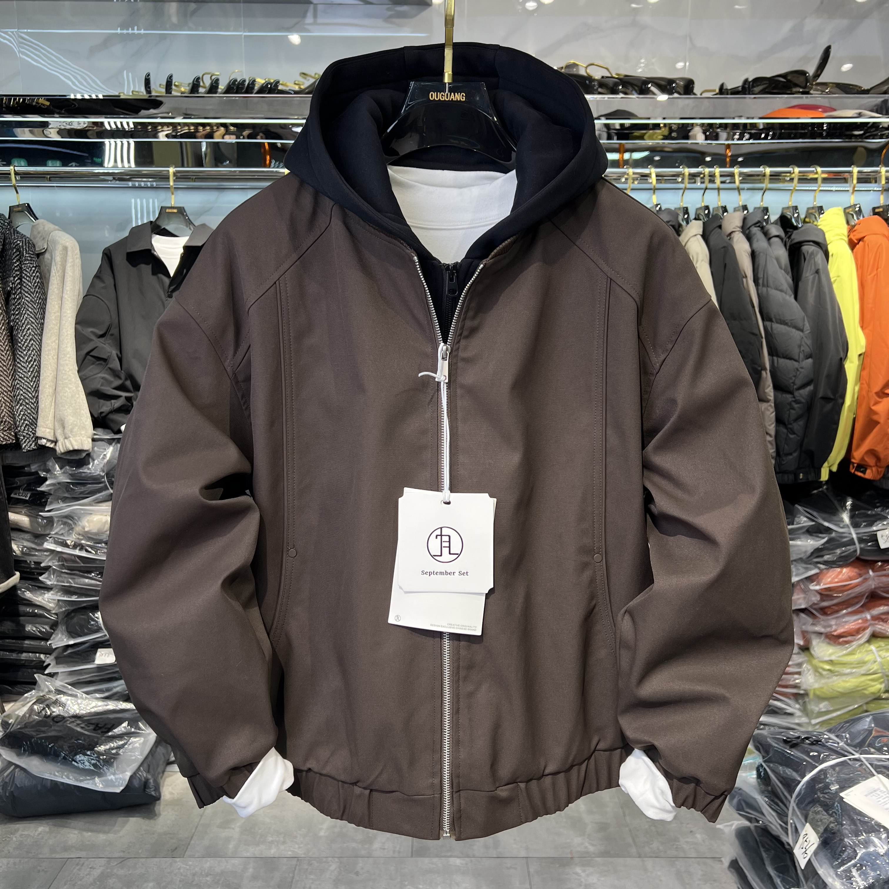 现货座山雕加绒假两件连帽棉服男士冬季2025新款撞色飞行夹克外套