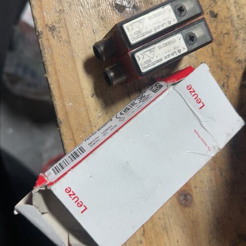议价Leuze光电传感器HT46C/4P-M12HT46C/4PHT46C/2N-M12