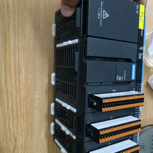议价16轴总线plc AM403-CPU1608TN，—再拍！