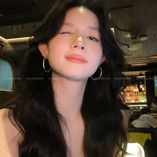 方圆脸bi入 高级感锆石耳圈女简约夸张大气素圈耳环圆圈耳扣耳饰