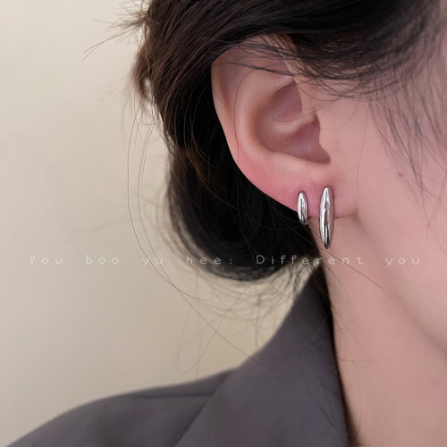 简约气质冷淡风水滴耳钉女轻奢小众高级感耳环2026新款百搭耳饰品