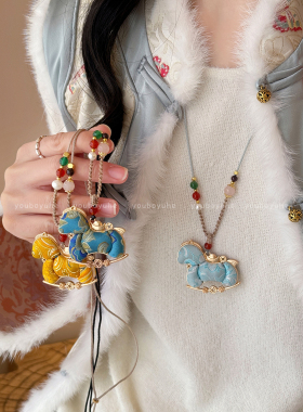 新中式复古双面宋锦小马长款项链