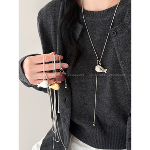 韩系银色小鱼抽拉吊坠项链女秋冬高级感长款毛衣链钛钢不掉色配饰
