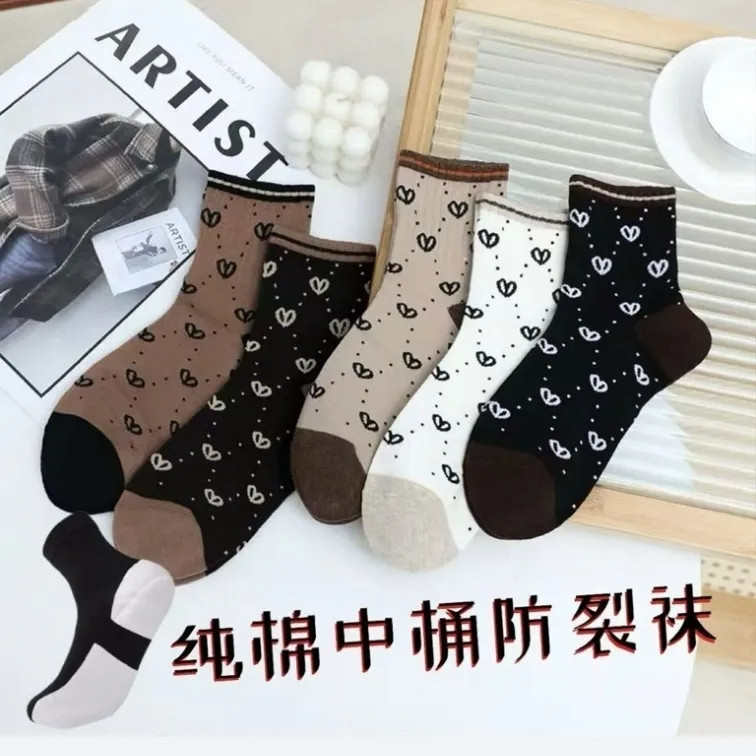 新款防裂袜子女纯棉高筒脚后跟