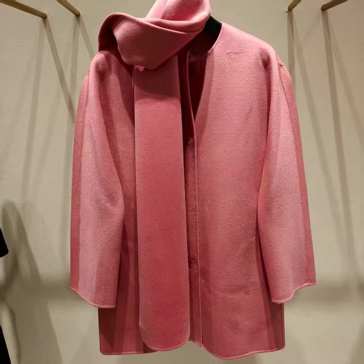 25秋羊毛蜜粉围巾毛呢大衣女