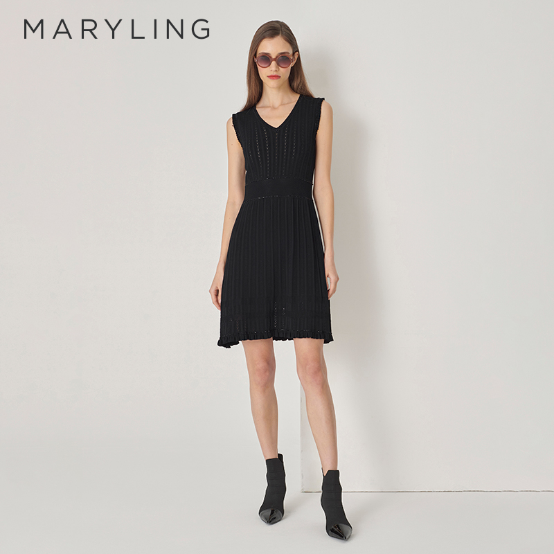MARYLING针织V领连衣裙
