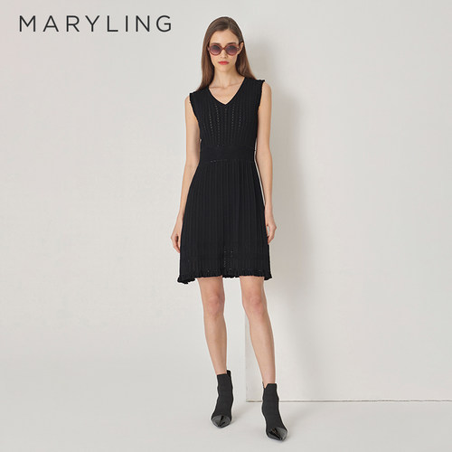 MARYLING针织V领连衣裙