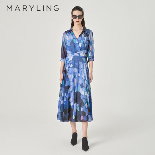 MARYLING印花V领连衣裙