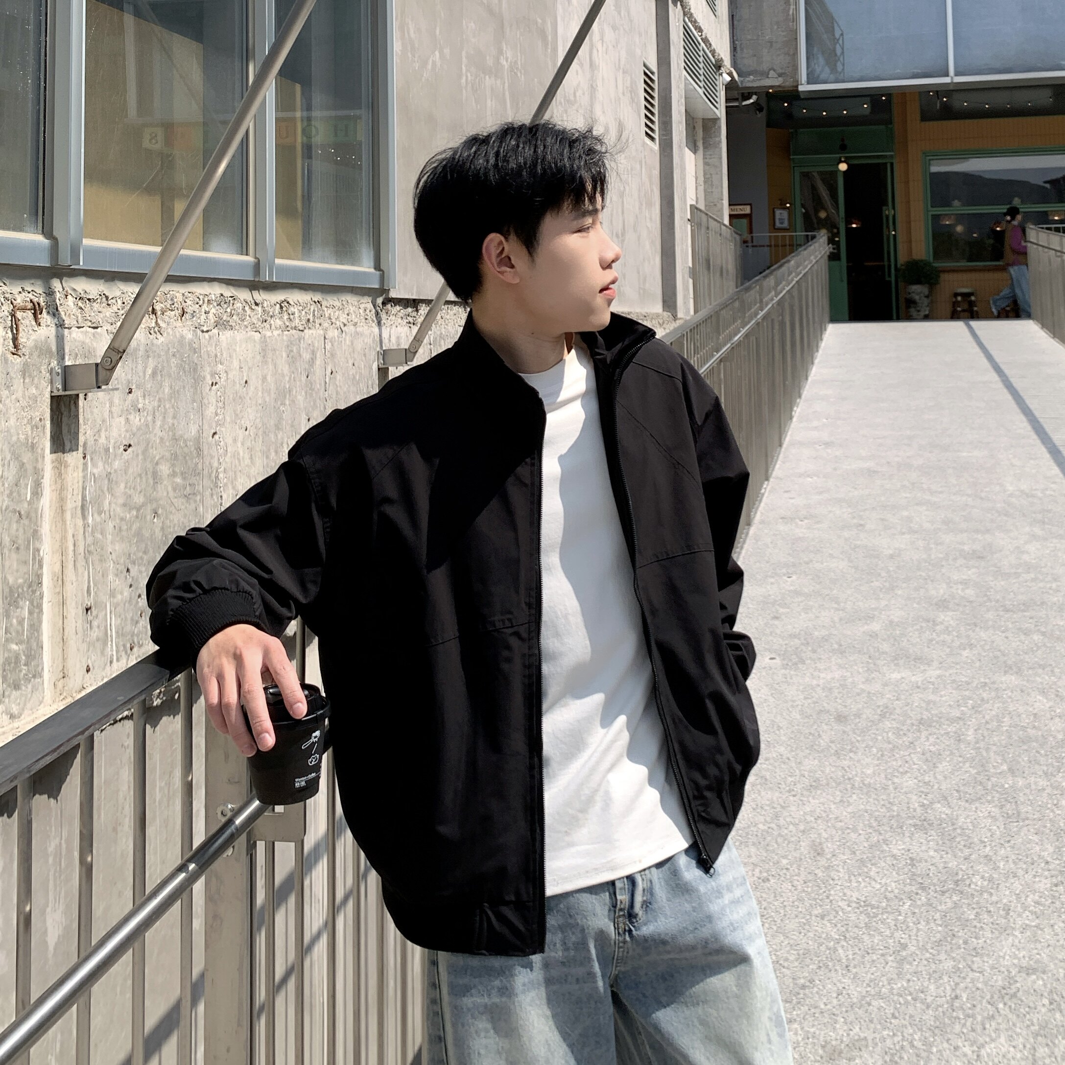 黑色短款立领拉链夹克外套男春秋图片