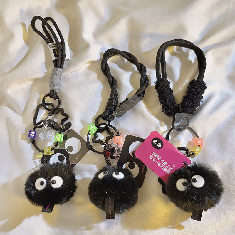 小众卡通黑色煤球钥匙扣挂绳手机壳手绳手腕带防丢挂件手链条毛绒公仔玩偶挂饰包包装饰配件手机链男女款手链