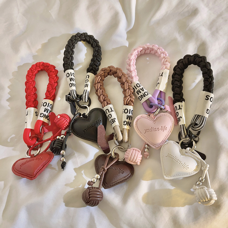 皮革球球爱心立体吊坠挂饰编织尼龙短款腕带手绳适用手机壳DIY挂件网红创意女款包包CCD配饰便携结实手环防丢