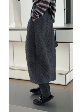 秒发96616诗歌兰2025冬季款时尚百搭黑色高腰显瘦直筒休闲裙女