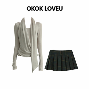 OKOK LOVEU 知性优雅风针织挂脖上衣百褶短裙女冬季叠穿时尚套装