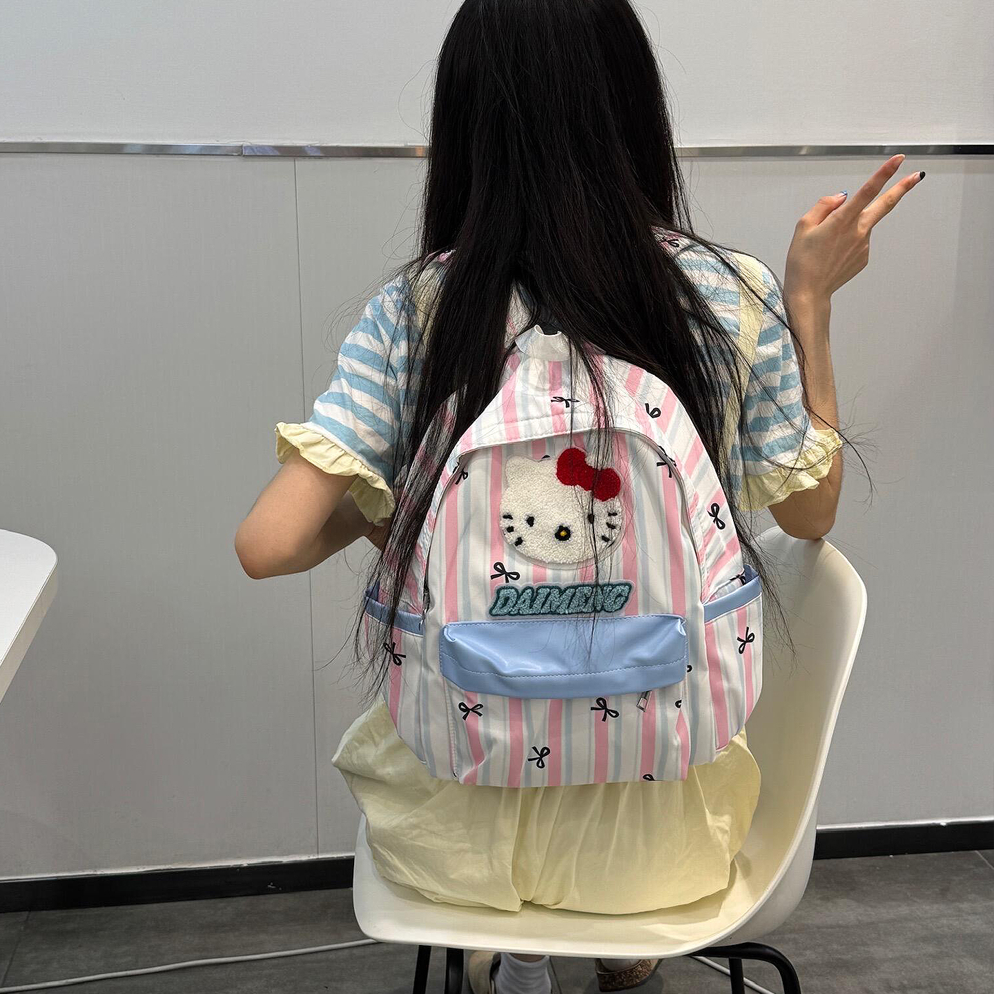 双肩包大学生通勤哈喽Kitty撞色ins风小众新型初中生高质量书包