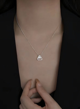 2025新款几何形项链女小众设计感项链冷淡风锁骨链女百搭简约气质