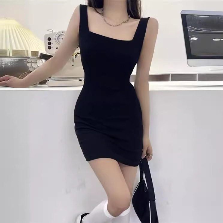 夏季新款背心纯欲风辣妹黑色吊带连衣裙气质修身显瘦弹力包臀短裙