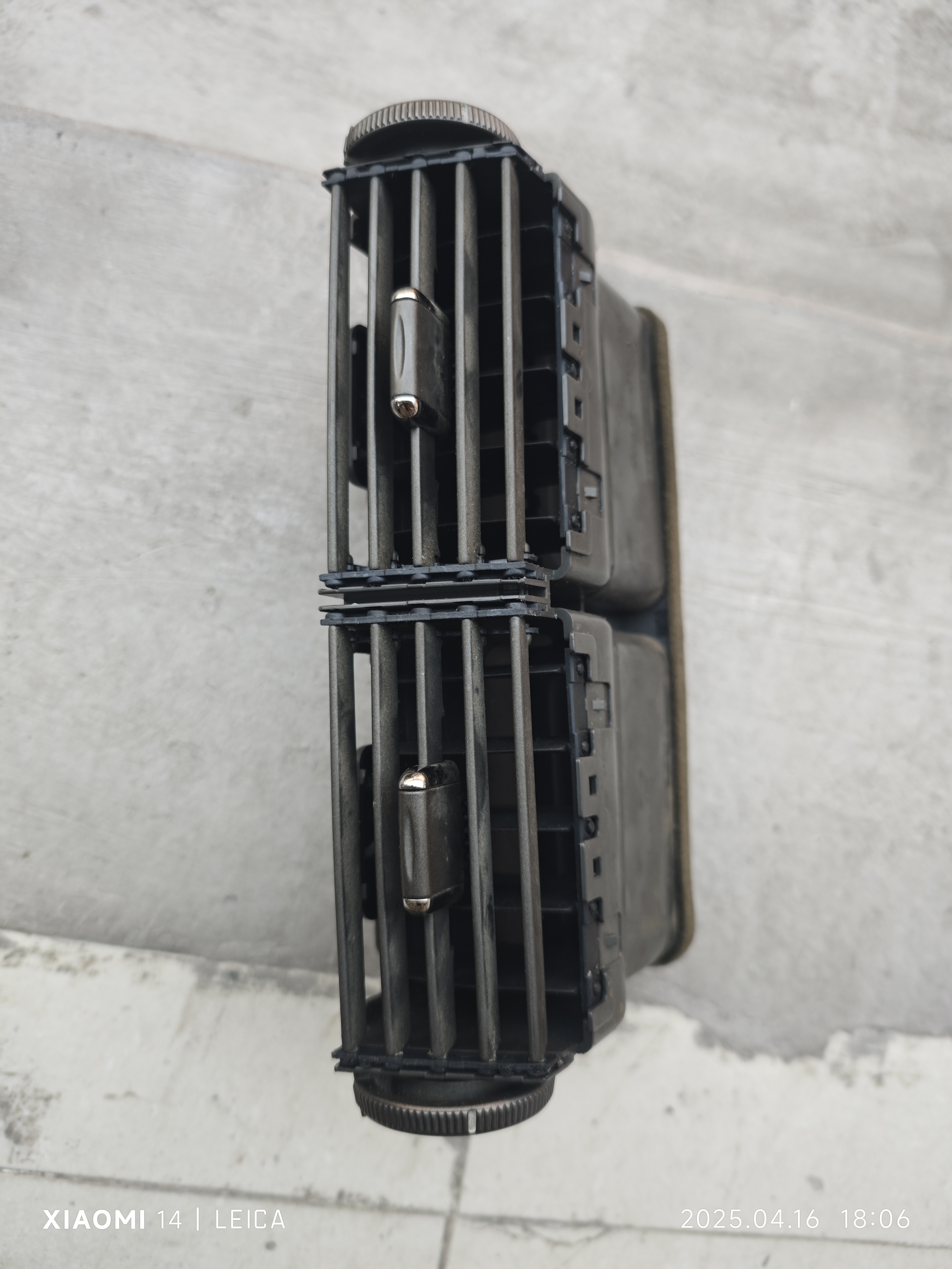 雷克萨斯LS430中间出风口总成 不是带显示屏的