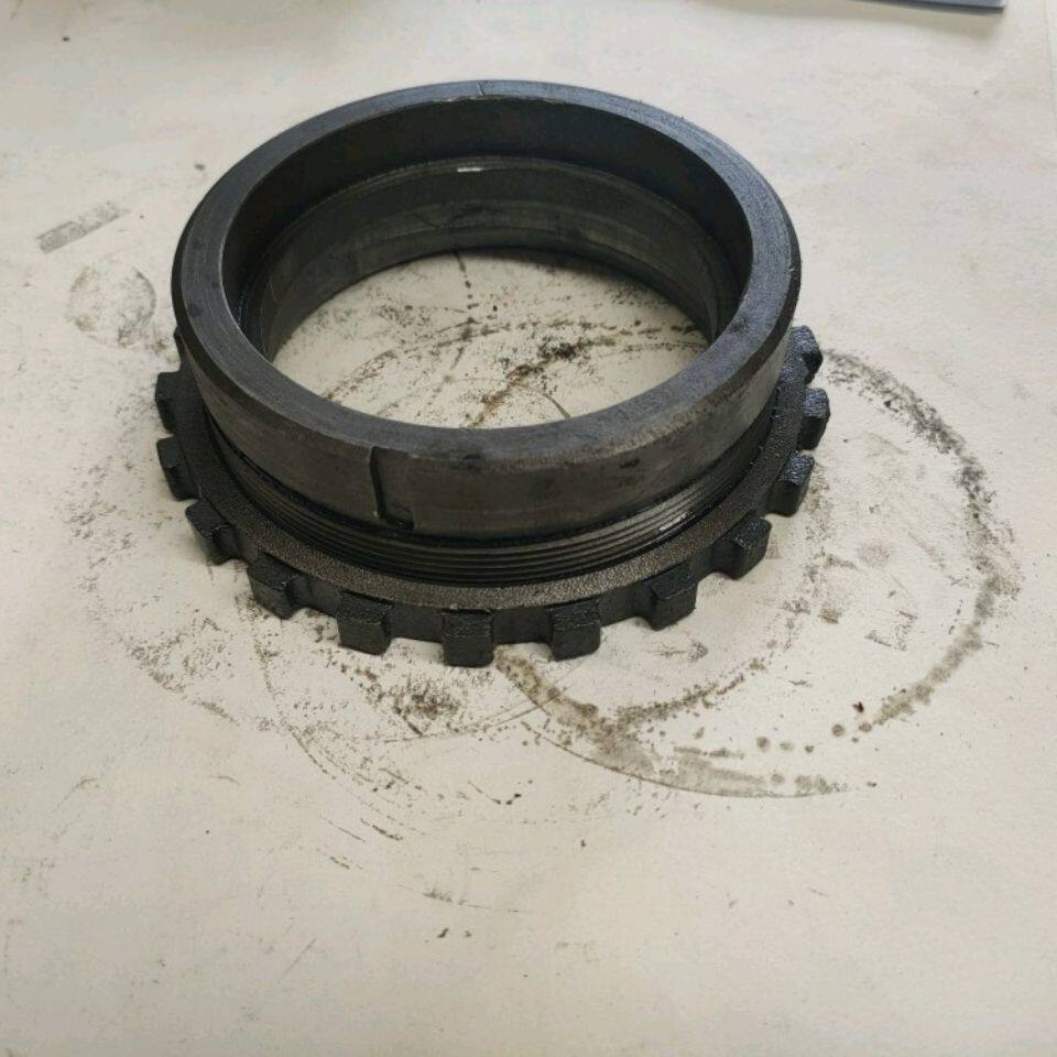 东方红配件304/404前驱差速器轴承座(带母)E304.31.110母109配件