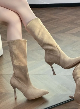 卡其色靴子女秋冬2026新款气质绒面细跟尖头高跟鞋短靴中筒堆堆靴