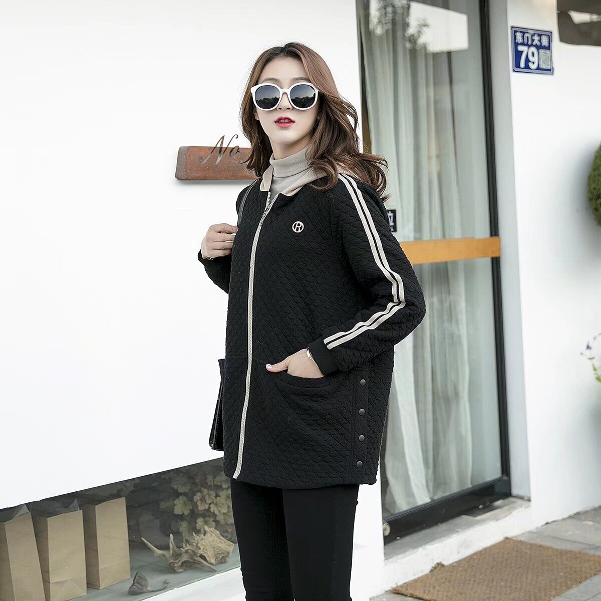 中年加肥加大妈妈新款连帽大码春中老年女装