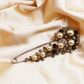 毛衣别针披肩扣复古胸针 开衫 新款 跨境欧美夸张珍珠大别针个性