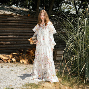2025秋冬Floral花园印花超长连衣裙素底碎花纹色 hug PANNPANN