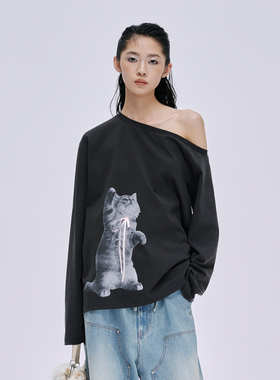 Lisa刘雯同款【MARKGONG】hug 2025新斜开肩小猫印花长袖T恤上衣