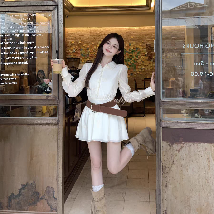 画解WAHJU 初恋月光 秋季花朵蝴蝶刺绣两件套设计新中式连衣裙女