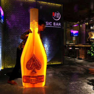 酒吧KTV发光酒瓶灯牌洋酒名仕黑桃A香槟发布会广告灯led装饰灯箱