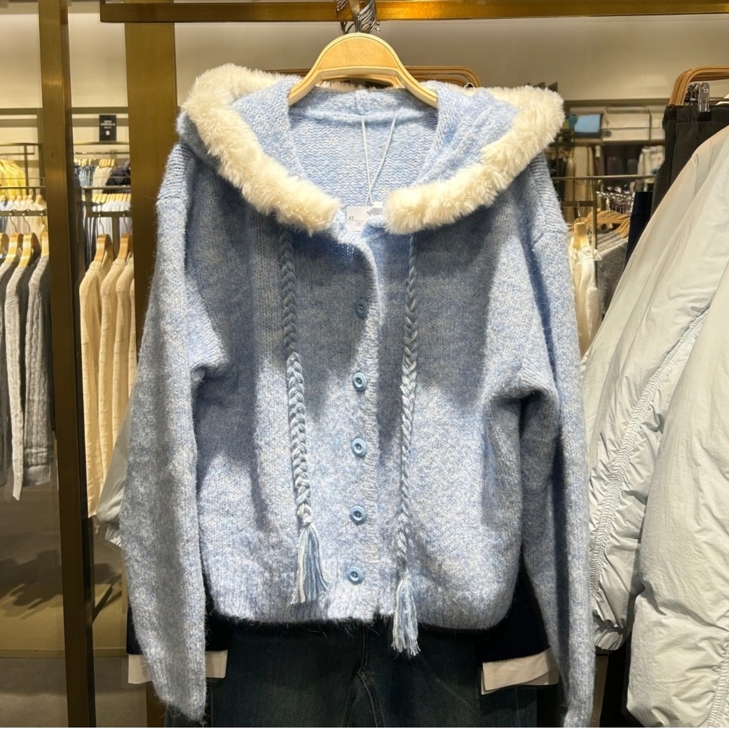 VM NY NB UR2025冬时尚百搭甜美减龄毛绒编织流苏连帽针织开衫ins