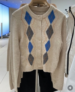 VM NY NB UR2025秋复古学院风撞色圆领菱形格针织开衫百搭毛衣ims