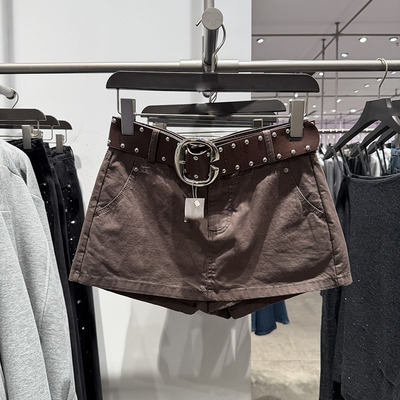 辣妹铆钉皮带装饰高腰裙裤短裤