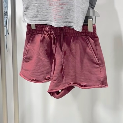 VM NY NB UR2025夏甜美减龄运动风松紧腰抽绳宽松破洞短裤女ins潮