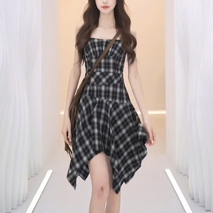 VM NY NB UR2025夏时尚百搭气质不规则格纹吊带抹胸连衣裙女ins潮