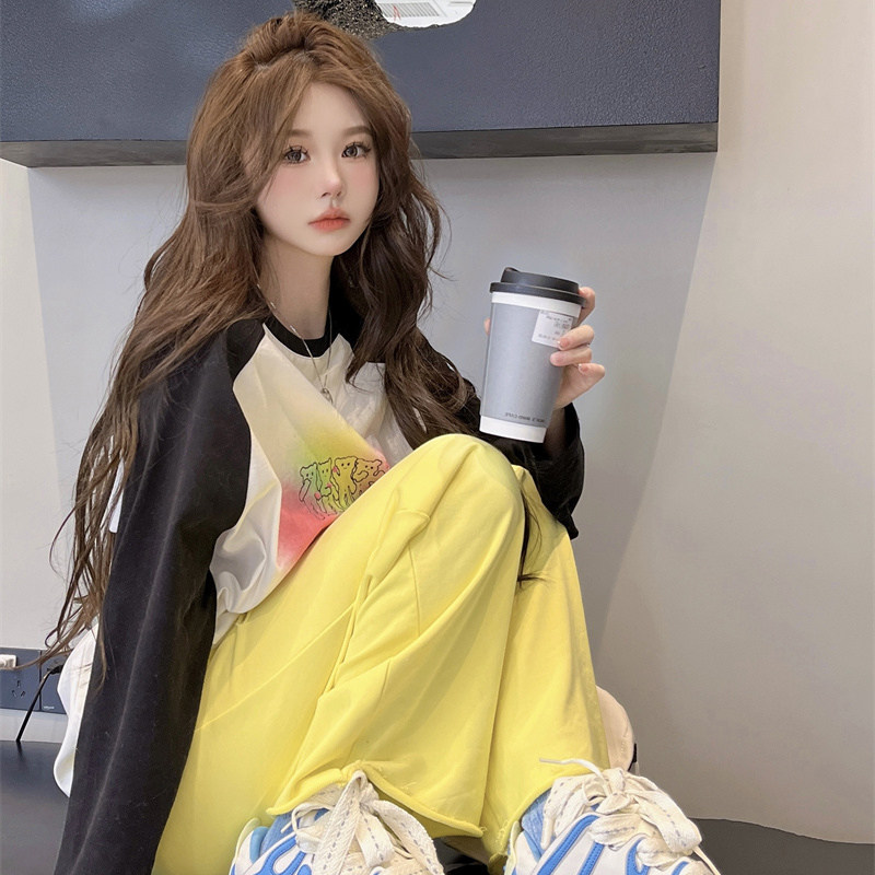 andrea martin23春夏新款黑色小熊插肩长袖黄色破洞抽绳长裤木兰