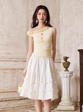 Three Quarters25SS黄色斜肩手工花烫钻上衣白色打揽蛋糕半身裙