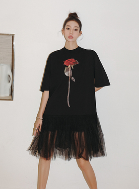 【折】LOST GENERAL春夏玫瑰印花网纱拼接长款黑色T恤抹胸连衣裙