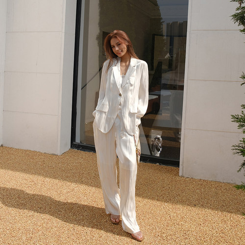 设计师春夏水泽西装轻薄套装木兰